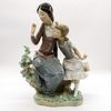 Sisters 1004930 - Lladro Porcelain Figurine