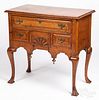 New England Queen Anne style maple dressing table