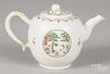 Chinese export porcelain teapot, early 19th c., decorated with figures hunting, 6'' h.