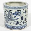 CHINESE EXPORT PORCELAIN BLUE AND WHITE LARGE JARDINIERE, 