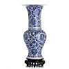 ANTIQUE Chinese Blue and White Ren Ren Vase, 47 cm high, Qing period 中国古代青花人物花瓶，高47CM，清期
