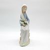 Girl With Lilies Sitting 1014972 - Lladro Porcelain Figurine