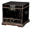 Black-Lacquered Wood Scroll Box 黄铜搭件单屉黑漆柜，19.5*19.375*19.25英寸，19/20世纪,中国