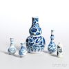 Five Export Blue and White Bottle Vases 外销瓷青花瓶五只,高3.625英寸,17-20世纪,中国