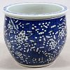 CHINESE BLUE AND WHITE PORCELAIN JARDINIERE