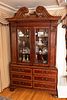 CHIPPENDALE STYLE MAHOGANY & SATINWOOD INLAY DISPLAY CABINET, H 93", W 51" 