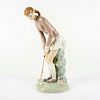 Woman Golf Player 4851 - Lladro Porcelain Figurine