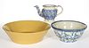 ASSORTED SPONGE-DECORATED / YELLOWWARE POTTERY KITCHEN ARTICLES, LOT OF THREE