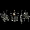 LOTE DE ARTÍCULOS DE MESA SIGLO XX Elaborados en cristal transparente Diseños orgánicos Consta de copas, vasos, decantadores...