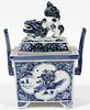 CHINESE BLUE AND WHITE PORCELAIN COVERED CENSOR