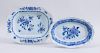 CHINESE EXPORT BLUE AND WHITE PORCELAIN CHAMFERED RECTANGULAR DEEP DISH AND A CHINESE EXPORT BLUE AND WHITE PORCELAIN OBLONG 