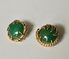 A FINE 14K GOLD CHINESE JADEITE EARRING