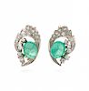 Emeralds and diamonds earrings  Pendientes de esmeraldas y diamantes