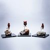 Juego de aves decorativas. México, siglo XX. Tallas en piedras semipreciosas con aplicaciones en chapa de oro de 14K. Piezas: 3