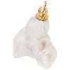 A cultured pearl 18K yellow gold pendant.
