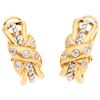 A diamond 18K yellow gold pair of earrings.