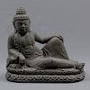 Príncipe Siddharta Gautama (Buda). Origen oriental. Siglo XX. Elaborada en piedra de rio. Decorada con elementos vegetales y orgánicos.