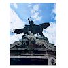 Alkon, Símon. Budapest, 2019. Fotografía. Monumento Bronce Castillo Budapest, 1/5. 24 x 18 cm