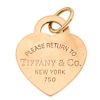 Pendiente en oro amarillo de 18k de la firma Tiffany& Co. Peso: 6.2 g.