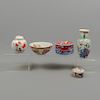 Lote de 5 piezas. Japón y China. SXX En porcelana, algunas Takahashi, Ardco, YT. Consta de: jarrón, tibor, centro de mesa y 3 depósitos