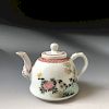 A CHINESE ANTIQUE FAMILLE ROSE PORCELAIN TEA POT, SIGNED BY  ZHANG SHIBAO 
