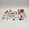 Lote de miniaturas. México y otros, años 30. Elaborados en cobre, vidrio, latón, metal, madera, terracota y cerámica. Piezas: 48