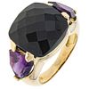 ONYX AND AMETHYSTS RING. 18K YELLOW GOLD