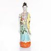 ANTIQUE TRADITIONAL CHINESE PORCELAIN FIGURINE