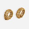 Arthur King, Gold hoop earrings