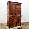 WILLIAM & MARY PERIOD WALNUT CABINET ON CHEST