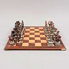 Juego de ajedrez Civil War, Yankees del Norte VS Rebeldes del Sur. EUA, siglo XX. En resina con policromía de la marca Oak Ent.