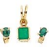 PENDANT AND STUD EARRINGS WITH EMERALDS. 18K YELLOW GOLD