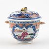 CHINESE EXPORT LIDDED PORCELAIN COVERED BOWL