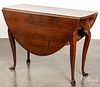Queen Anne mahogany drop-leaf dining table