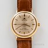 LeCoultre 14kt Gold "Master Mariner" Wristwatch, brushed silvered sunburst dial with applied gilt stick indices, sweep center seconds a