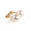 A PAIR OF VINTAGE 14K YELLOW GOLD AND PALE PINK PEARL STUD EARRINGS,