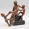 ANÓNIMO. Siglo XX. Figura paterna con hijos jugando. Escultura en bronce con base de mármol negro.