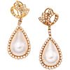 PAIR OF EARRINGS WITH HALF PEARLS AND DIAMONDS IN 18K AND 14K YELLOW GOLD 2 Half pearls, 96 Brilliant cut diamonds ~2.80 ct