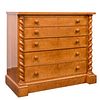 Scottish chest of drawers; XIX century. 
Walnut root wood, veneered.