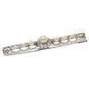 Prendedor vintage con perlas y diamantes en plata paladio. 9 perlas cultivadas color crema de 3 a 5 mm. 18 diamantes facetados.<...