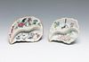 Pair of small fountains. China, late 19th century.
Glazed porcelain.
Stamps at the base.