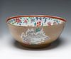 Familia Rosa bowl for the export market. China, 18th century.
Glazed porcelain.
Stamped at the base.