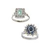 Dos anillos vintage con zafiros, esmeralda y diamantes en  plata paladio. Tallas: 6 y 7.