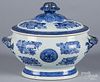 Chinese export porcelain blue Fitzhugh tureen