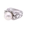 Anillo vintage con perla y diamantes en plata paladio. 1 perla cultivada color blanco de 10 mm. 60 diamantes corte 8 x 8.