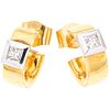 PAR DE ARETES CON DIAMANTES EN ORO AMARILLO Y BLANCO DE 18K con diamantes corte princess ~0.24 ct. Peso: 7.8 g | PAIR OF EARRINGS WITH DIAMONDS IN YEL