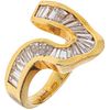 RING WITH DIAMONDS IN 18K YELLOW GOLD Trapezoid baguette cut diamonds ~1.0 ct. Weight: 8.4 g. Size: 6 | ANILLO CON DIAMANTES EN ORO AMARILLO DE 18K co