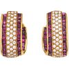 PAIR OF EARRINGS WITH RUBIES AND DIAMONDS IN 18K YELLOW GOLD Square cut rubies ~4.40 ct, Brilliant cut diamonds ~1.50 ct | PAR DE ARETES CON RUBÍES Y 