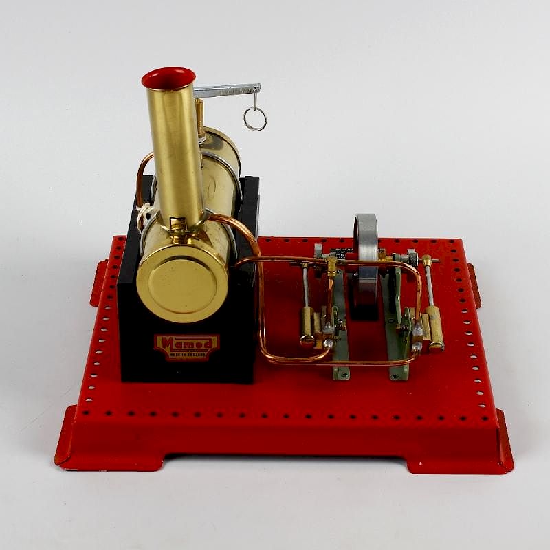 A Mamod SE3 live steam model twin cylinder super heated steam