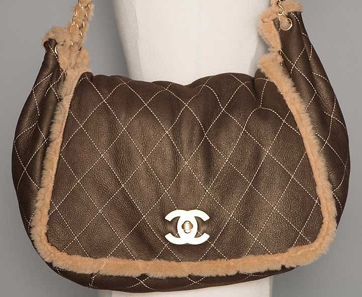 Ashford Designer Outlet - ❌NOW CLOSED❌ 📢GIVEAWAY - CHANEL HANDBAG📢: WIN  this incredible Chanel Lambskin Classic Flap Bag 👜 To celebrate the grand  opening of the brand new Designer Exchange arriving at